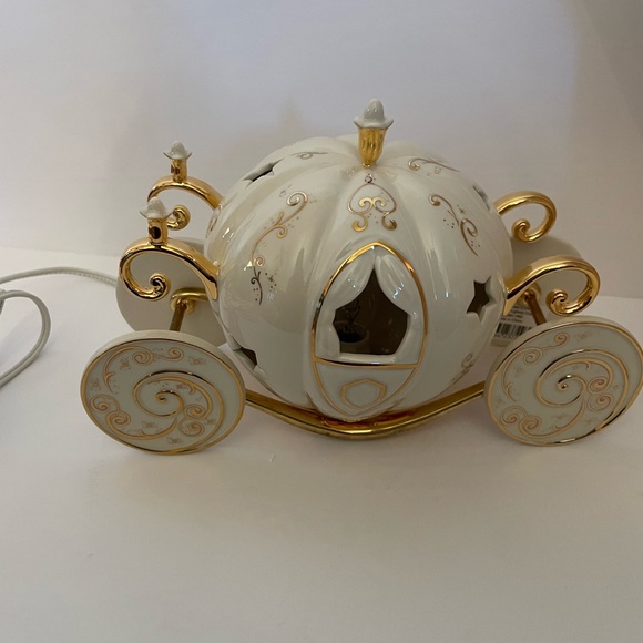 Lenox Cinderella's Lighted Coach Disney Princess Sculpted Pumpkin Gold Trim New - Picture 8 of 10